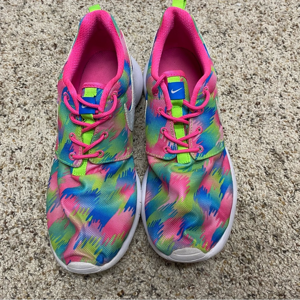 Nike Roshe one print girls 6.5 womens 8 sneakers colorful shoes pink blue green - Picture 2 of 6